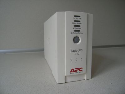 Лот: 20029895. Фото: 1. ИБП APC Back CS 500 + живой аккумулятор. ИБП, аккумуляторы для ИБП