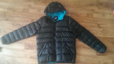 Лот: 7943985. Фото: 1. Пуховик NIKE Размер M(46-48). Верхняя одежда