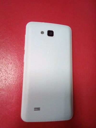 Лот: 9993093. Фото: 1. Телефон zte blade a5. Кнопочные мобильные телефоны