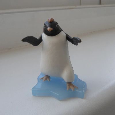 Лот: 3934650. Фото: 1. Пингвин2 (серия киндер Пингвины... Игрушки