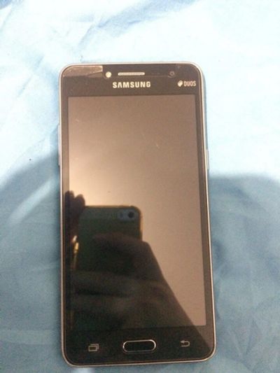 Лот: 10570130. Фото: 1. Samsung Galaxy J2 Prime. Смартфоны