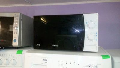 Лот: 5513463. Фото: 1. Микроволновая печь Samsung ME-711KR... Микроволновки, мини-печи