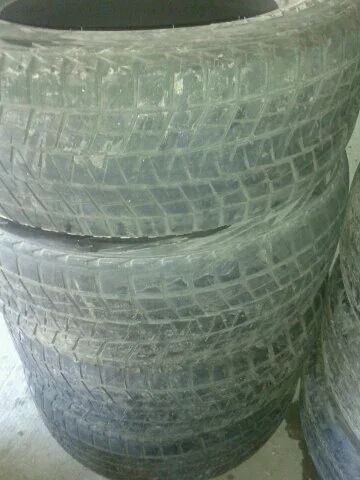 Лот: 11658988. Фото: 1. Шины Bridgestone blizzak 265/65... Шины