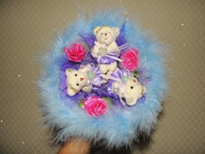 Лот: 5720890. Фото: 1. Букет из игрушек мишек сиреневый... Букеты из конфет, игрушек