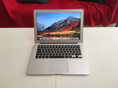 Лот: 14317998. Фото: 1. MacBook air 13 17г. озу 8gb. Ноутбуки