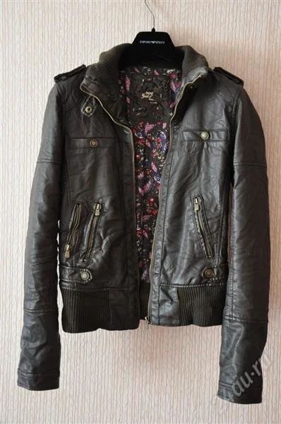 Лот: 1147690. Фото: 1. куртка bershka р.42-44 цвет темно-коричневый... Верхняя одежда