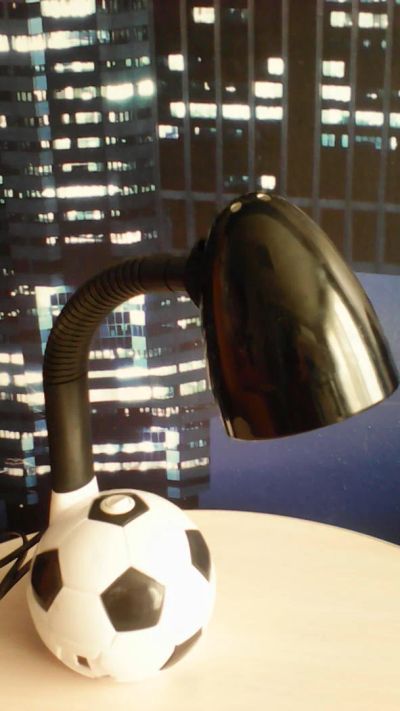 Лот: 6377760. Фото: 1. Лампа настольная рабочая,но есть... Другое освещение