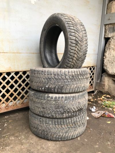 Лот: 19567309. Фото: 1. Шины Michelin X-ice north 3 215... Шины