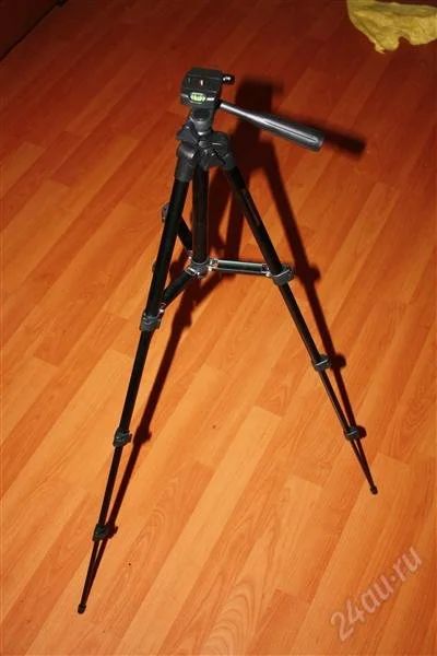 Лот: 2199608. Фото: 1. Штатив (трипод). Штативы, держатели