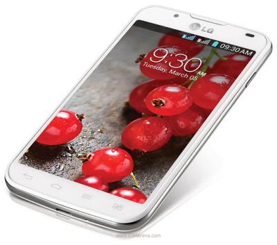 Лот: 4163353. Фото: 1. Продам смартфон LG Optimus L7... Смартфоны