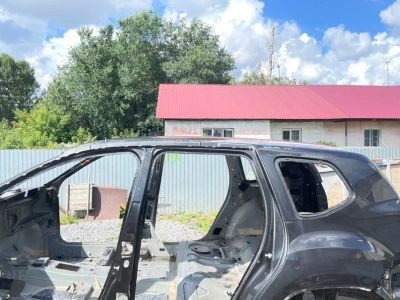 Лот: 25384550. Фото: 1. крыша Nissan Terrano D10. Двигатель и элементы двигателя