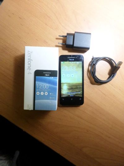 Лот: 4816110. Фото: 1. Смартфон Asus Zenfon 4. Смартфоны