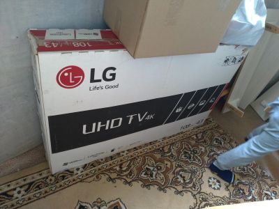 Лот: 17688343. Фото: 1. Телевизор lg 43uh651v 4k. Телевизоры