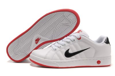 Лот: 2995775. Фото: 1. детские кроссовки Nike 902 Hyper... Кеды, кроссовки, слипоны