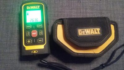 Лот: 7297402. Фото: 1. Лазерный дальномер DeWalt DW 040. Ручной инструмент