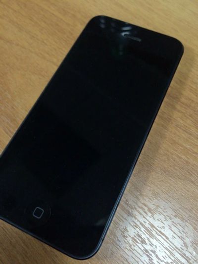 Лот: 7318435. Фото: 1. Iphone 5 16 GB Black/черный. Смартфоны