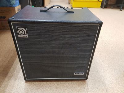 Лот: 13482452. Фото: 1. Басовый комбо Ampeg BA300 210. Гитарные эффекты и комбоусилители