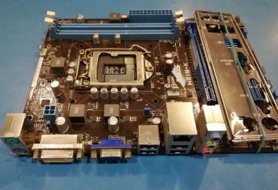 Лот: 15928094. Фото: 1. Материнская плата ASUS H61M-K... Материнские платы