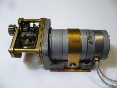 Лот: 7995204. Фото: 1. Двигатель ДПМ-25-Н1-04 с редуктором. Электродвигатели, микромоторы