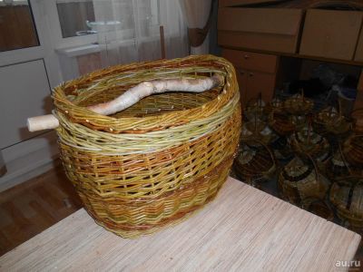 Лот: 8563968. Фото: 1. Корзина с берёзовой ручкой. Корзины, контейнеры