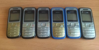 Лот: 25433734. Фото: 1. Nokia 1200 одним лотом 6 трубок. Кнопочные мобильные телефоны