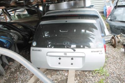 Лот: 4147546. Фото: 1. Suzuki Swift HT51S задняя дверь... Кузов