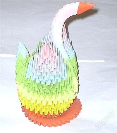 Лот: 2500379. Фото: 1. Лебедь цветной. Оригами ручной... Оригами