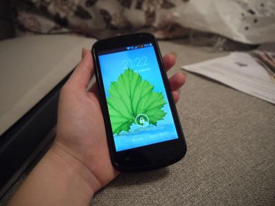 Лот: 7040934. Фото: 1. Телефон Highscreen Alpha Rage. Смартфоны