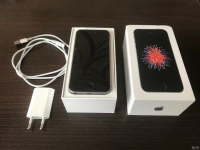 Лот: 13121326. Фото: 1. iPhone SE. Смартфоны