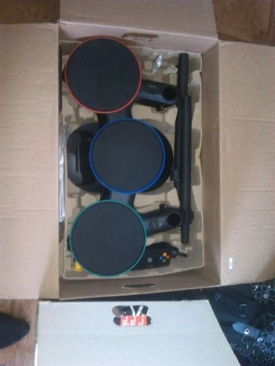 Лот: 4860877. Фото: 1. Барабаны для Guitar Hero. Аксессуары для игровых приставок, консолей, геймпады