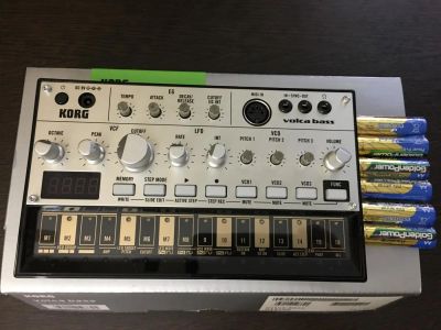 Лот: 10270386. Фото: 1. Korg Volca Bass мини аналоговый... Другое (музыкальные инструменты)