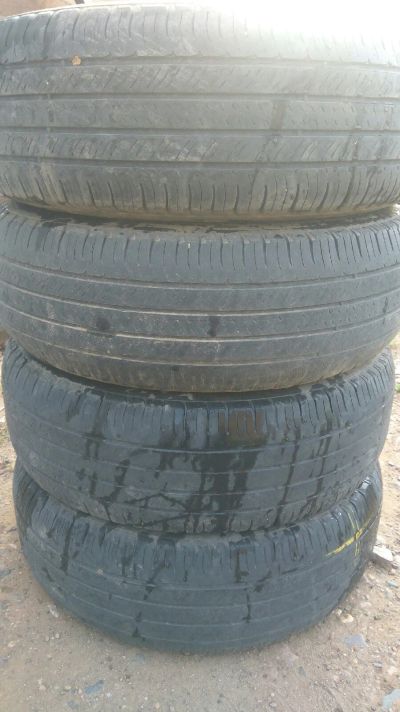 Лот: 14110124. Фото: 1. Летняя резина Michelin 215\70... Шины