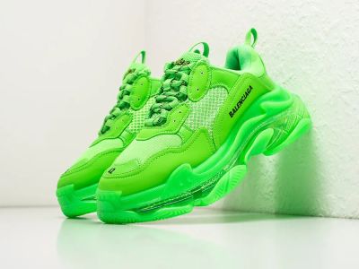 Лот: 14536047. Фото: 1. Кроссовки Balenciaga Triple S... Кеды, кроссовки, слипоны