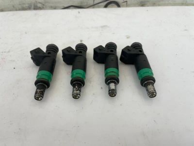 Лот: 24965220. Фото: 1. инжектор, форсунка Ford Focus... Двигатель и элементы двигателя