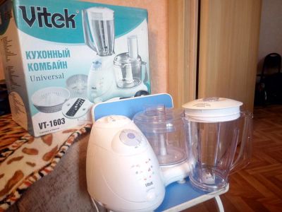 Лот: 4564356. Фото: 1. Кухонный комбайн Vitek. Кухонная