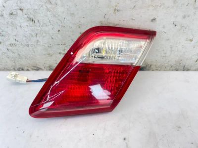 Лот: 25602881. Фото: 1. фонарь в крышку багажника Toyota... Двигатель и элементы двигателя
