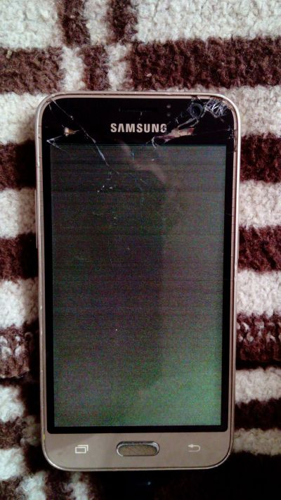 Лот: 12039793. Фото: 1. Сломанный смартфон Samsung Galaxy... Смартфоны