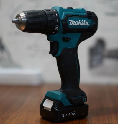 Лот: 24657583. Фото: 1. Makita DF333D + Аккумулятор 1... Электроинструмент