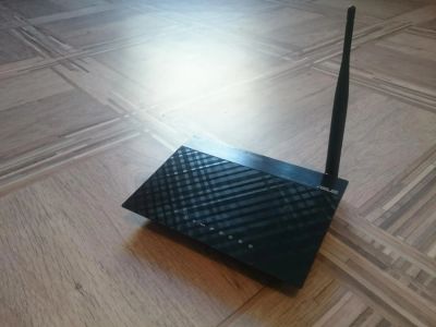 Лот: 9840947. Фото: 1. Беспроводной Wi-Fi роутер (маршрутизатор... Маршрутизаторы (роутеры)