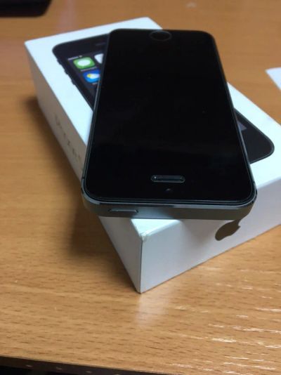 Лот: 8798252. Фото: 1. iPhone 5s 16gb идеальное состояние. Смартфоны