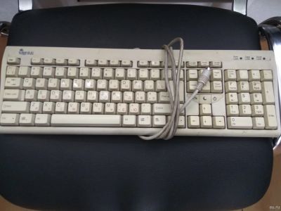 Лот: 13499444. Фото: 1. Клавиатура Genius PS/2. Клавиатуры и мыши