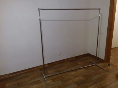 Лот: 6816693. Фото: 1. Вешалка для одежды хромированная. Вешалки и плечики
