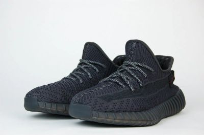 Лот: 16901764. Фото: 1. Кроссовки Adidas Yeezy 350 boost... Кеды, кроссовки, слипоны