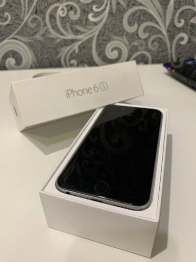Лот: 15806733. Фото: 1. iphone 6s 64GB Space Gray. Смартфоны