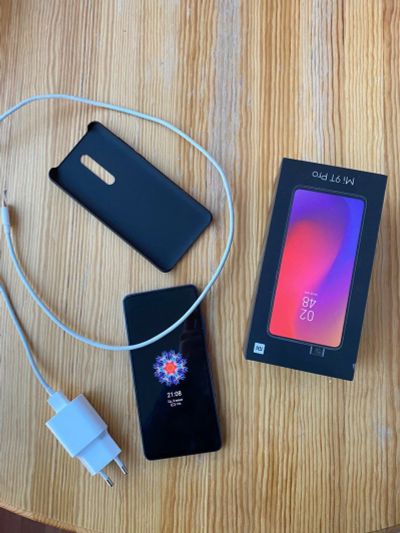 Лот: 16082260. Фото: 1. Xiaomi mi 9t pro 6/64. Смартфоны