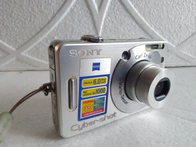 Лот: 16093582. Фото: 1. Фотоаппарат Sony Cyber-shot DSC-W50. Цифровые компактные