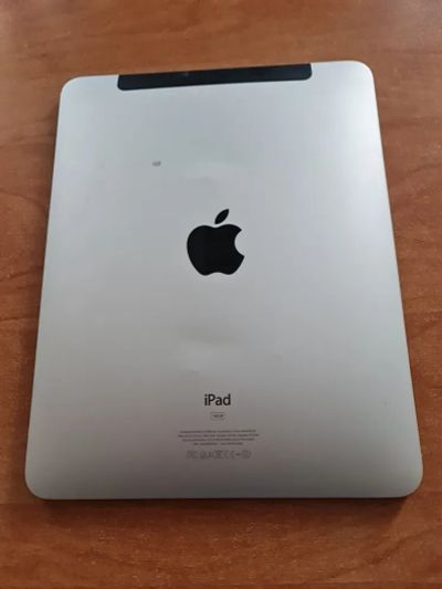 Лот: 20775054. Фото: 1. Планшет apple ipad 1 айпад первый... Планшеты