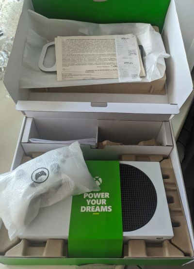 Лот: 19341275. Фото: 1. Xbox series s новый. Игровые приставки, консоли