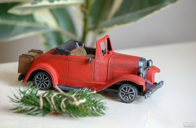 Лот: 17275155. Фото: 1. Машинка красная Handmade _weLove. Авторские куклы, игрушки, поделки