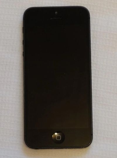 Лот: 5514650. Фото: 1. Apple iPhone 5 32 GB (черный... Смартфоны